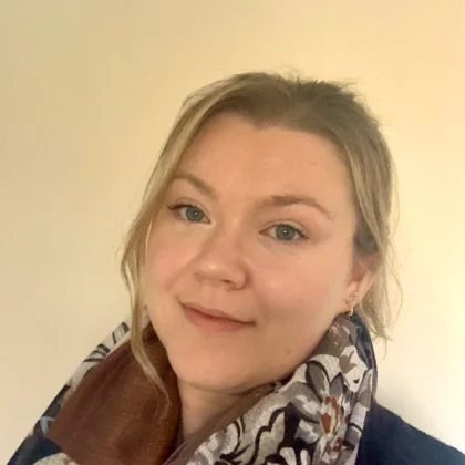 Kate McKenna, a qualified Integrative-Relational counsellor registered with the British Association of Counsellors and Psychotherapists (BACP)